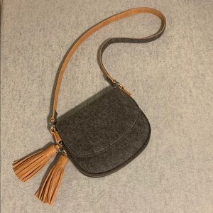 Gray crossbody bag with leather tassels!